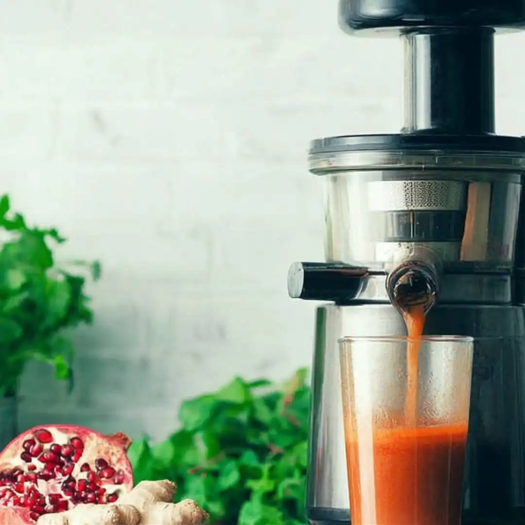 Pomegranate and Beet Juice Juicer